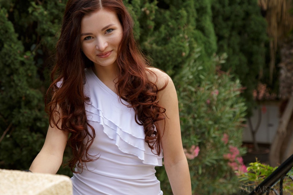 Berenice - She wants to take you on a naked tour of her house